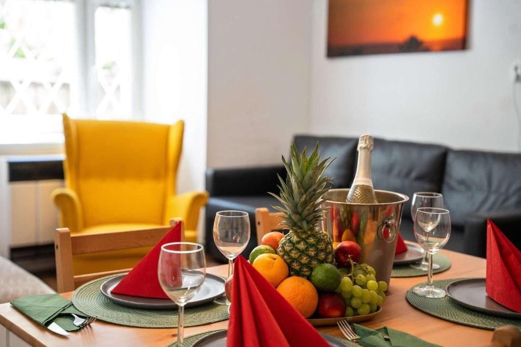 Prenájom bytu 2-izbový 84 m², Moravská, Praha, Praha Prenájom bytu 2-izbový 84 m², Moravská, Praha, Praha