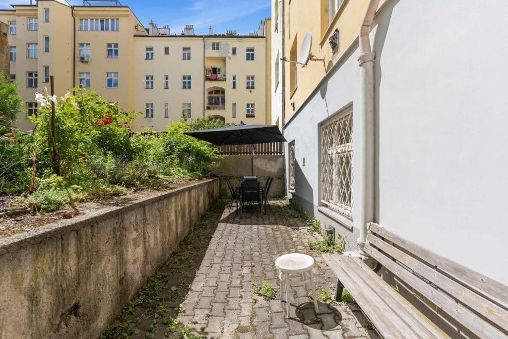 Prenájom bytu 2-izbový 84 m², Moravská, Praha, Praha Prenájom bytu 2-izbový 84 m², Moravská, Praha, Praha