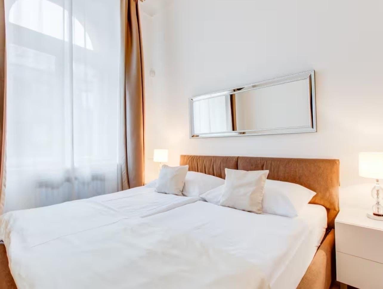 Prenájom bytu 4-izbový 110 m², Štěpánská, Praha, Praha Prenájom bytu 4-izbový 110 m², Štěpánská, Praha, Praha