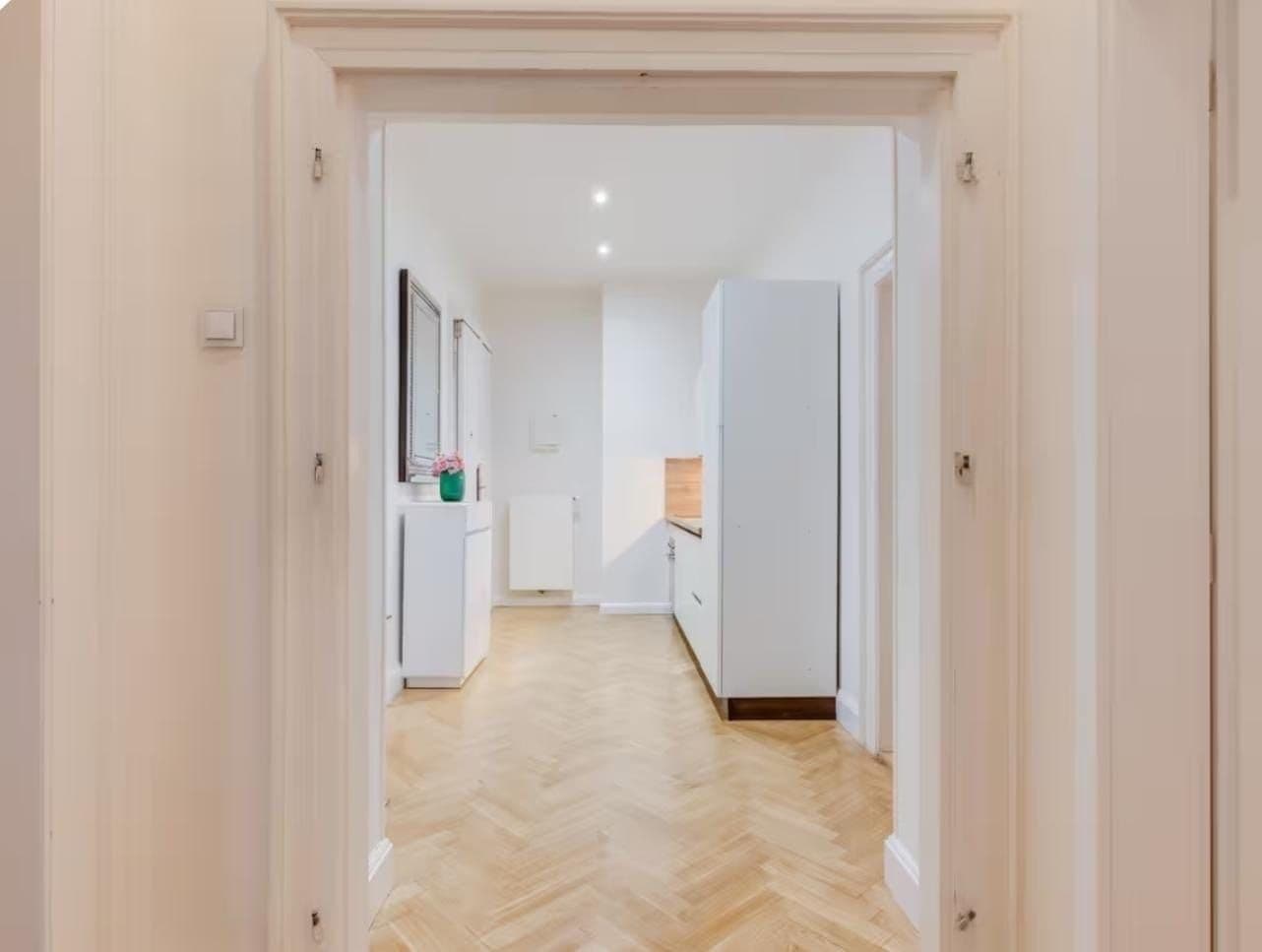 Prenájom bytu 4-izbový 110 m², Štěpánská, Praha, Praha Prenájom bytu 4-izbový 110 m², Štěpánská, Praha, Praha