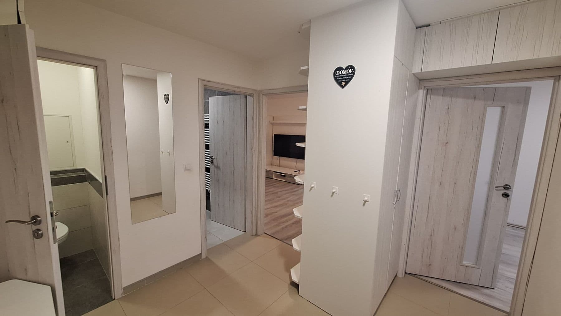 Prenájom bytu 3-izbový 70 m², Frýdlantská, Praha, Praha Prenájom bytu 3-izbový 70 m², Frýdlantská, Praha, Praha