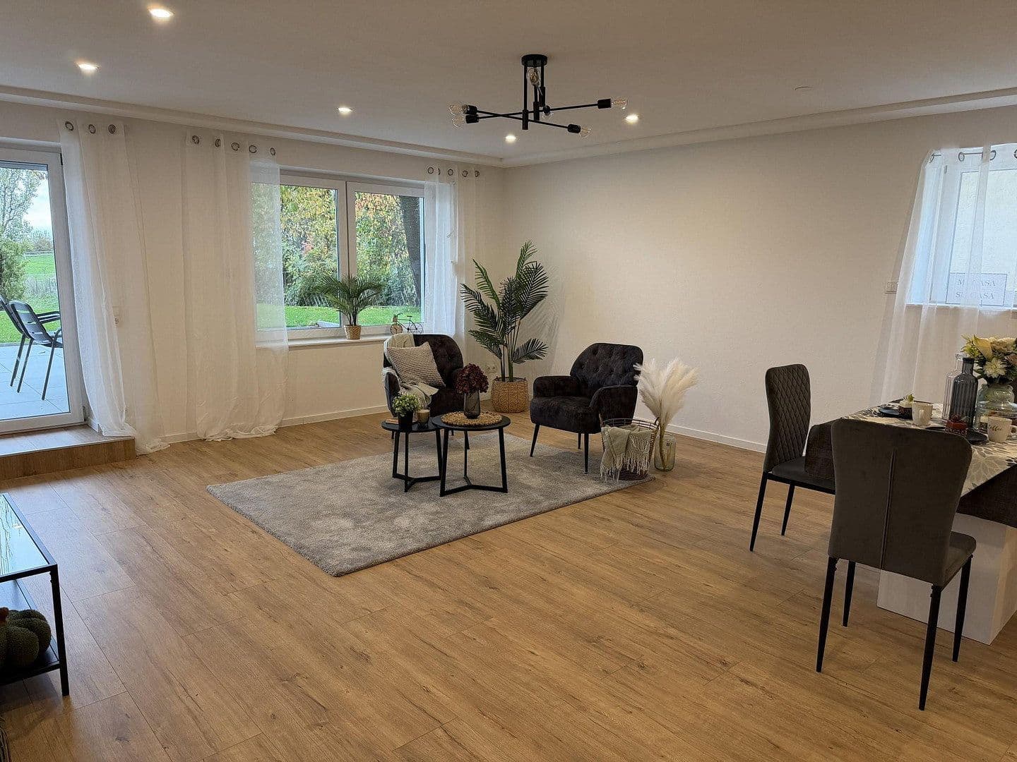 Predaj bytu 3-izbový 149 m², Kirchstraße 26, Heidenrod, Hesensko Predaj bytu 3-izbový 149 m², Kirchstraße 26, Heidenrod, Hesensko