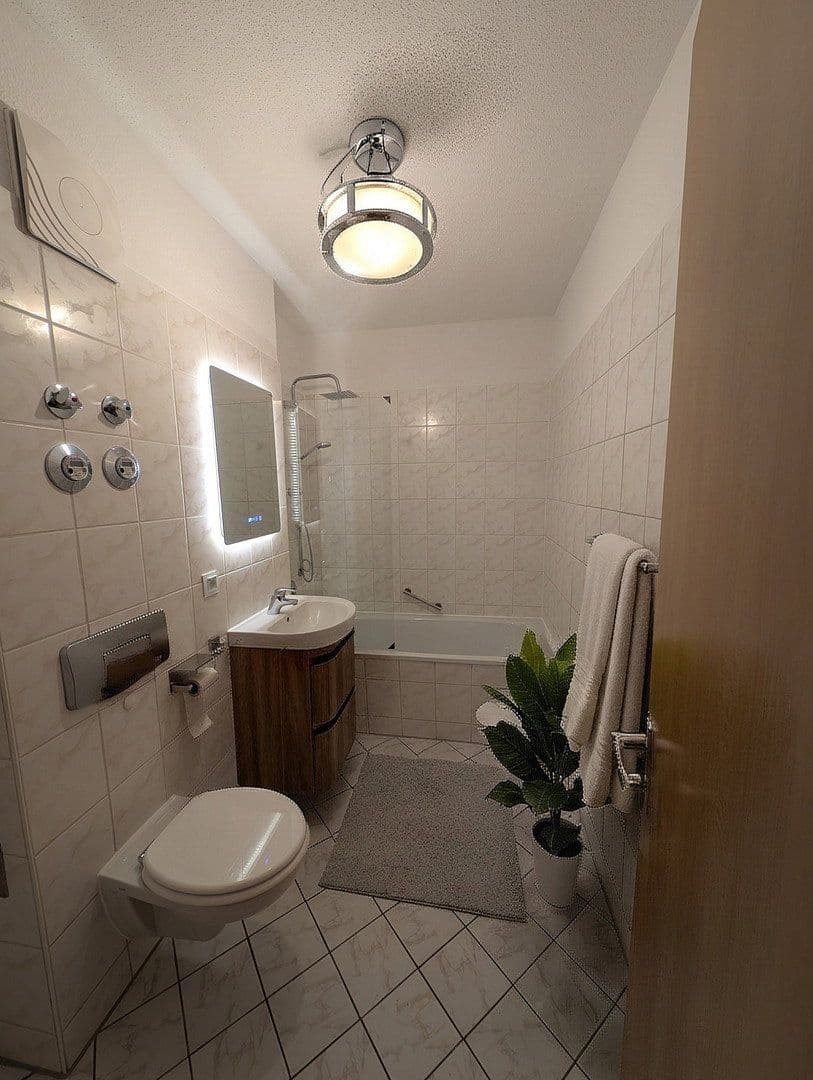 Predaj bytu 2-izbový 61 m², Libboldallee 7, Berlin, Berlín Predaj bytu 2-izbový 61 m², Libboldallee 7, Berlin, Berlín