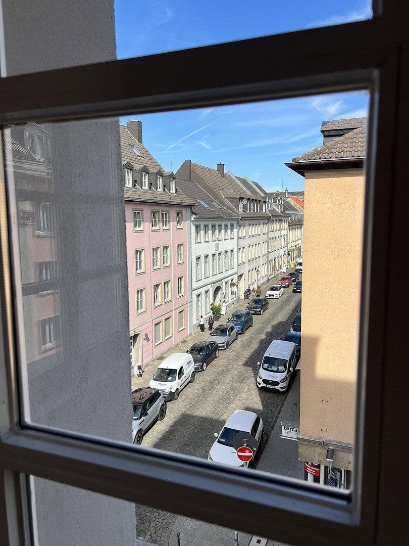 Prenájom bytu 3-izbový 80 m², Düsseldorf, Severné Porýnie - Westfálsko Prenájom bytu 3-izbový 80 m², Düsseldorf, Severné Porýnie - Westfálsko