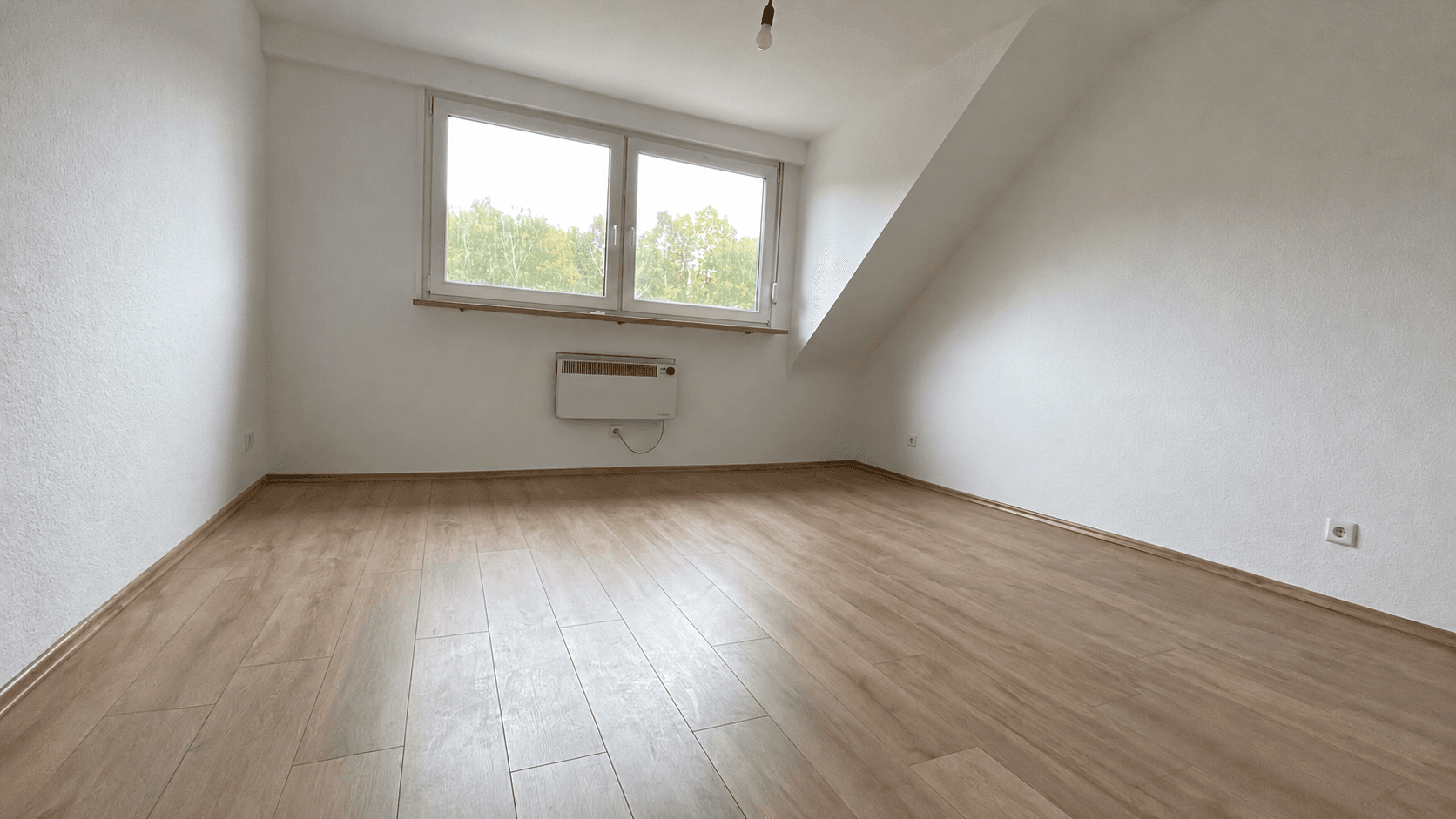 Prenájom bytu 3-izbový 67 m², Dellwiger Str. 37, Essen, Severné Porýnie - Westfálsko Prenájom bytu 3-izbový 67 m², Dellwiger Str. 37, Essen, Severné Porýnie - Westfálsko