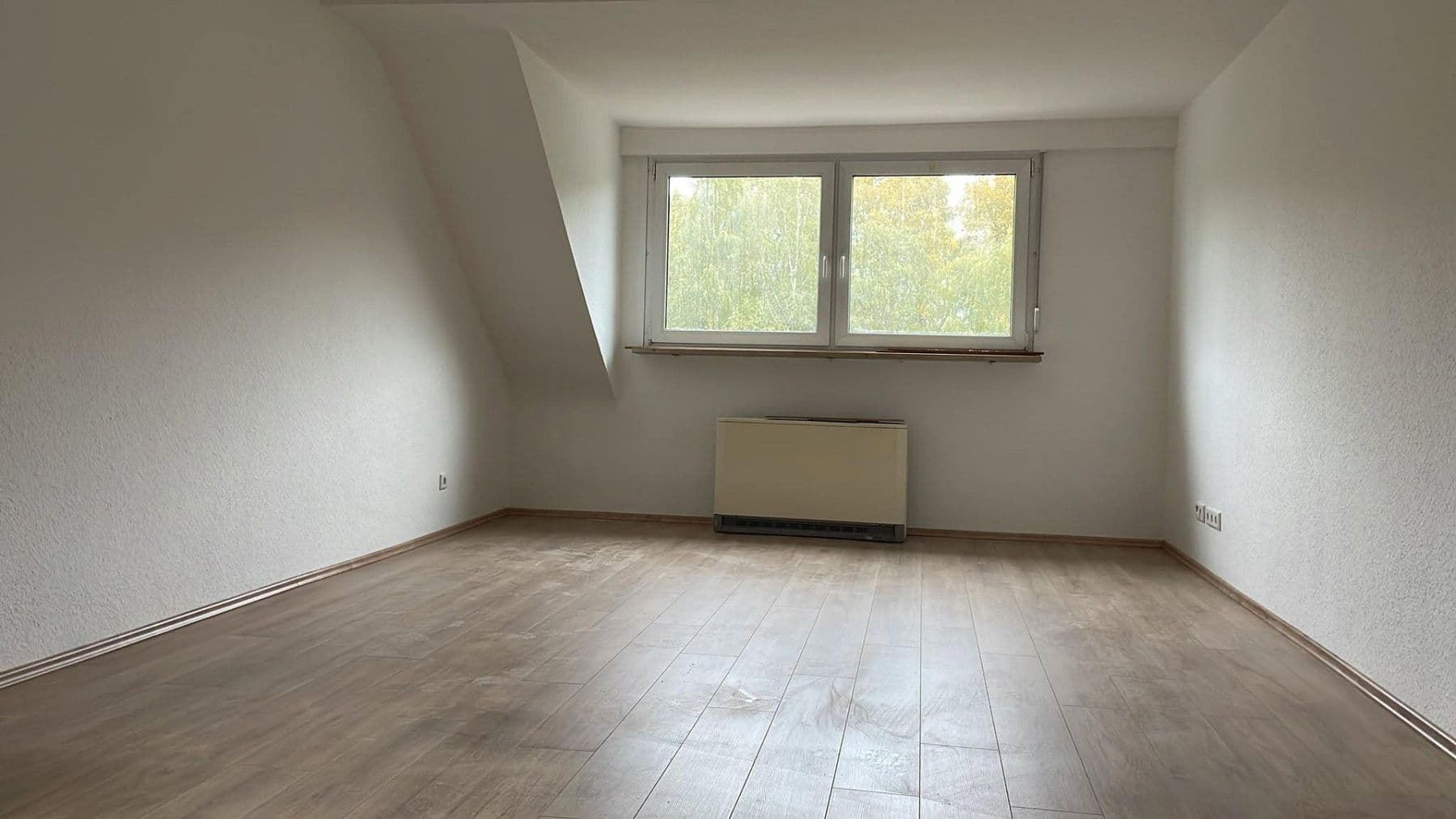 Prenájom bytu 3-izbový 67 m², Dellwiger Str. 37, Essen, Severné Porýnie - Westfálsko Prenájom bytu 3-izbový 67 m², Dellwiger Str. 37, Essen, Severné Porýnie - Westfálsko