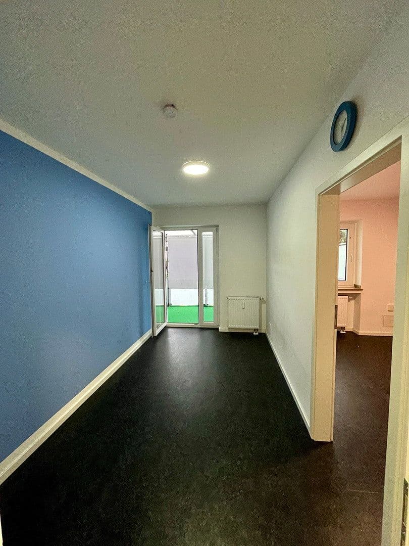 Prenájom bytu 3-izbový 84 m², Mallinckrodtplatz 10, Essen, Severné Porýnie - Westfálsko Prenájom bytu 3-izbový 84 m², Mallinckrodtplatz 10, Essen, Severné Porýnie - Westfálsko