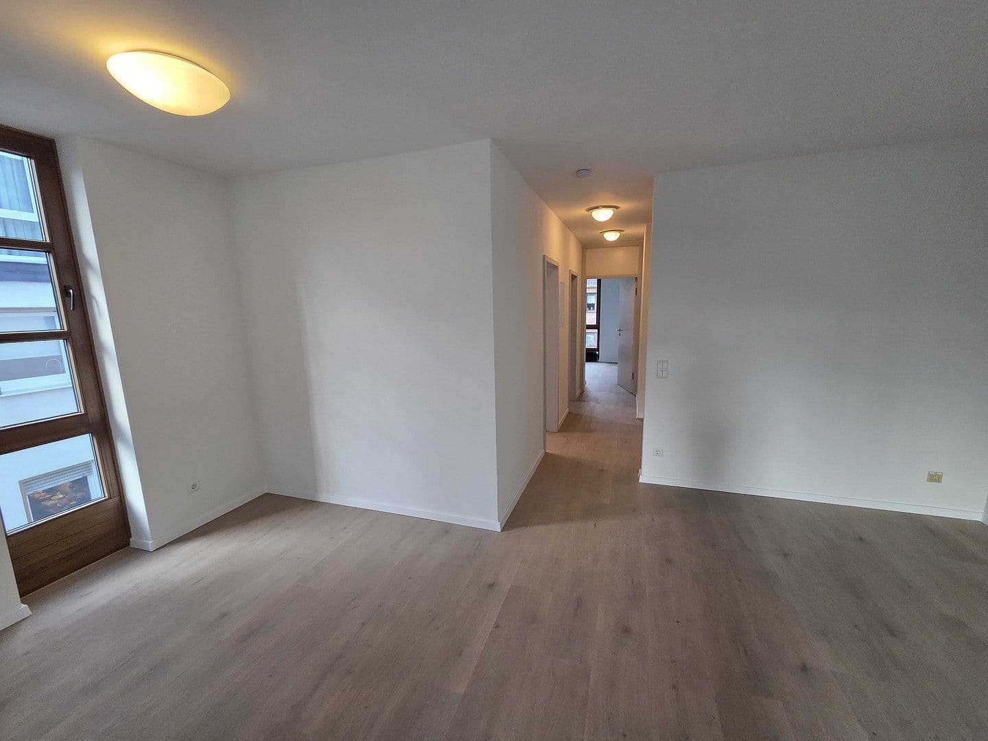 Prenájom bytu 2-izbový 61 m², Vennstraße 66, Düsseldorf, Severné Porýnie - Westfálsko Prenájom bytu 2-izbový 61 m², Vennstraße 66, Düsseldorf, Severné Porýnie - Westfálsko