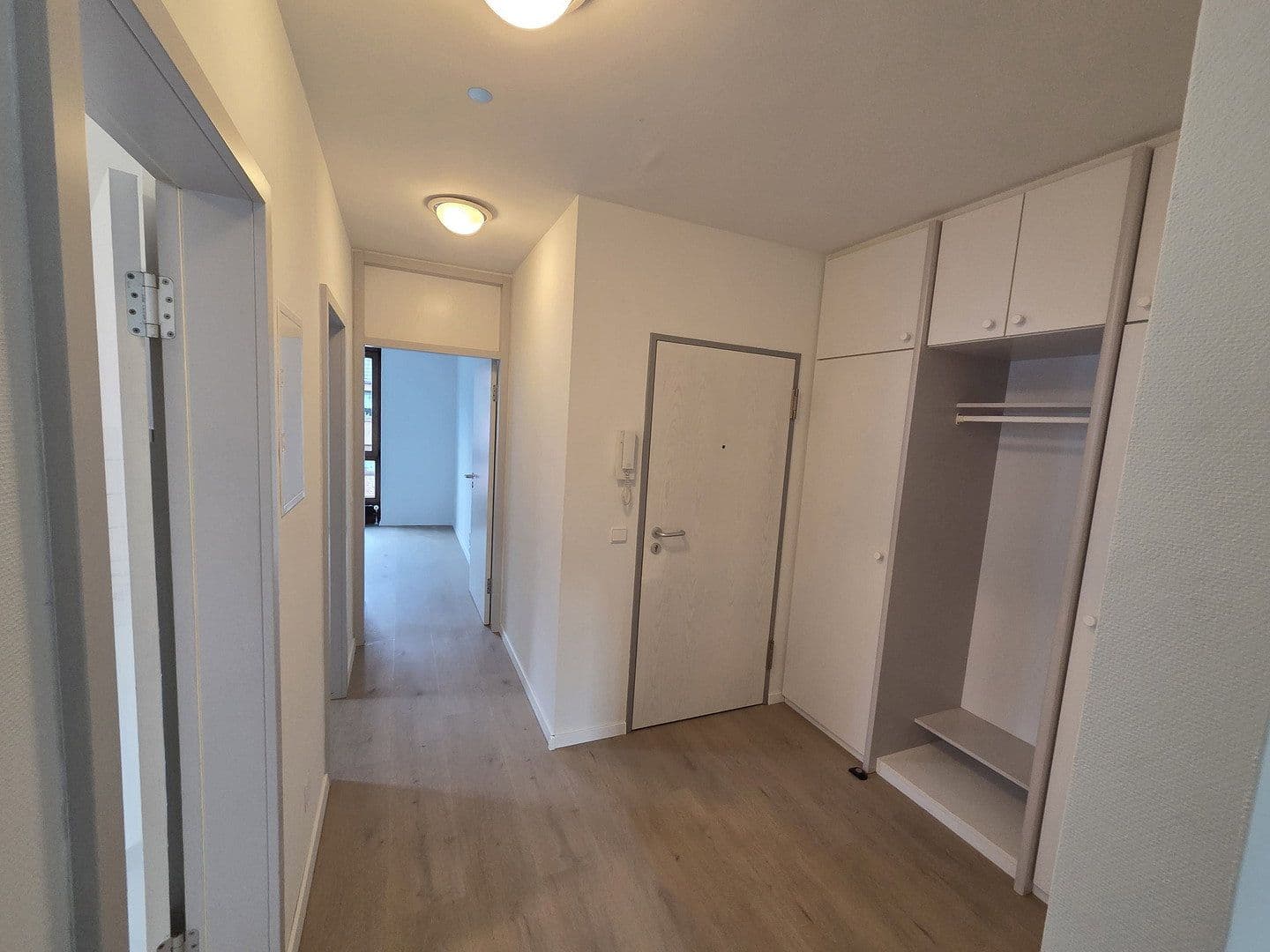 Prenájom bytu 2-izbový 61 m², Vennstraße 66, Düsseldorf, Severné Porýnie - Westfálsko Prenájom bytu 2-izbový 61 m², Vennstraße 66, Düsseldorf, Severné Porýnie - Westfálsko