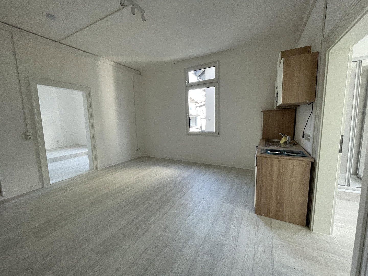 Prenájom bytu 2-izbový 60 m², Gummersbach, Severné Porýnie - Westfálsko Prenájom bytu 2-izbový 60 m², Gummersbach, Severné Porýnie - Westfálsko