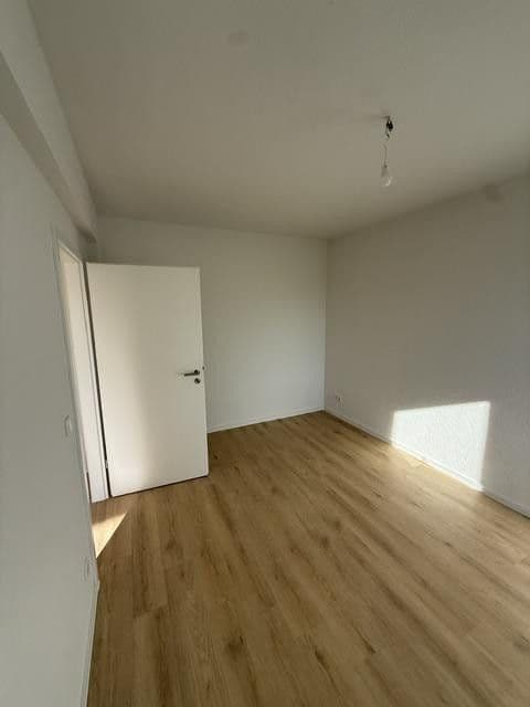 Prenájom bytu 2-izbový 46 m², Fürstenwall 142, Düsseldorf, Severné Porýnie - Westfálsko Prenájom bytu 2-izbový 46 m², Fürstenwall 142, Düsseldorf, Severné Porýnie - Westfálsko