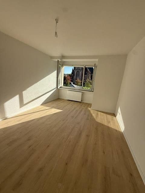 Prenájom bytu 2-izbový 46 m², Fürstenwall 142, Düsseldorf, Severné Porýnie - Westfálsko Prenájom bytu 2-izbový 46 m², Fürstenwall 142, Düsseldorf, Severné Porýnie - Westfálsko
