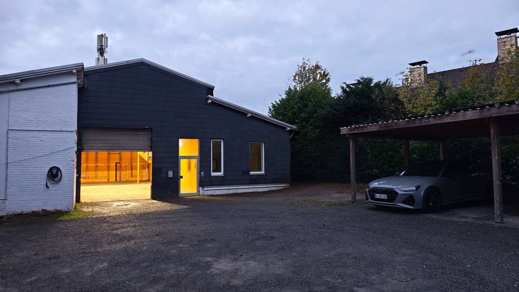 Prenájom nebytového priestoru 420 m², Reinshagener Str., Remscheid, Severné Porýnie - Westfálsko Prenájom nebytového priestoru 420 m², Reinshagener Str., Remscheid, Severné Porýnie - Westfálsko