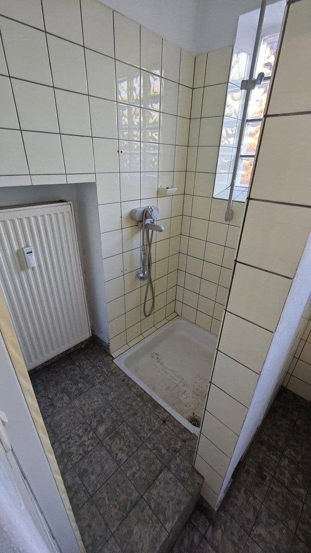 Prenájom nebytového priestoru 420 m², Reinshagener Str., Remscheid, Severné Porýnie - Westfálsko Prenájom nebytového priestoru 420 m², Reinshagener Str., Remscheid, Severné Porýnie - Westfálsko