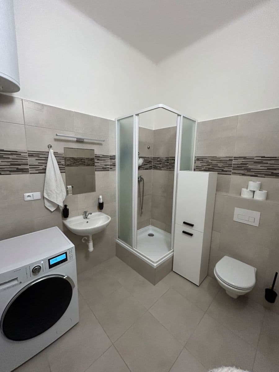 Prenájom bytu 2-izbový 62 m², Kounicova, Brno, Jihomoravský kraj Prenájom bytu 2-izbový 62 m², Kounicova, Brno, Jihomoravský kraj