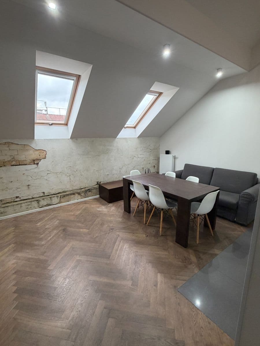 Prenájom bytu 3-izbový 69 m², Staropramenná, Praha, Praha Prenájom bytu 3-izbový 69 m², Staropramenná, Praha, Praha