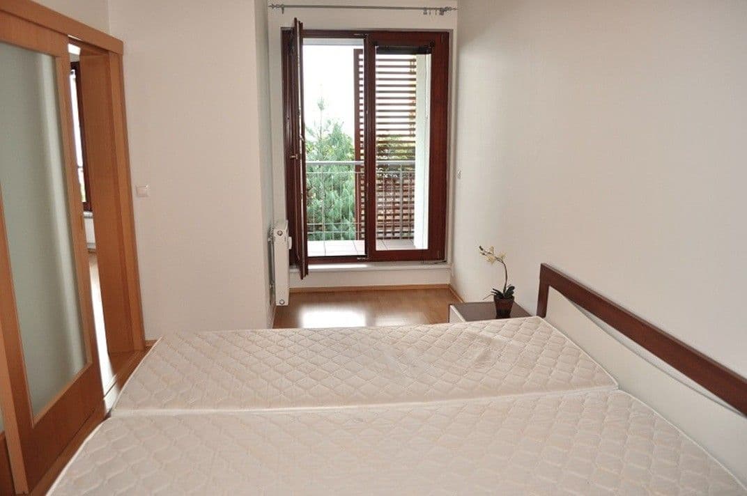 Predaj bytu 2-izbový 55 m², Jeremenkova, Praha, Praha Predaj bytu 2-izbový 55 m², Jeremenkova, Praha, Praha