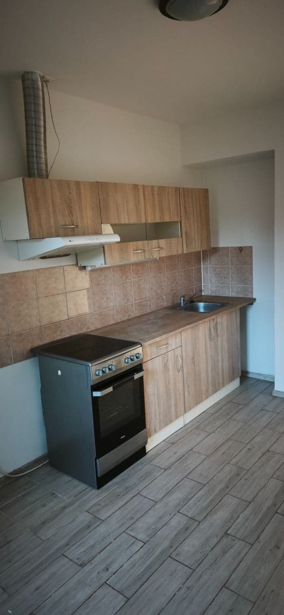 Predaj bytu 1-izbový 38 m², Spojených národů, Dvůr Králové nad Labem, Královéhradecký kraj Predaj bytu 1-izbový 38 m², Spojených národů, Dvůr Králové nad Labem, Královéhradecký kraj