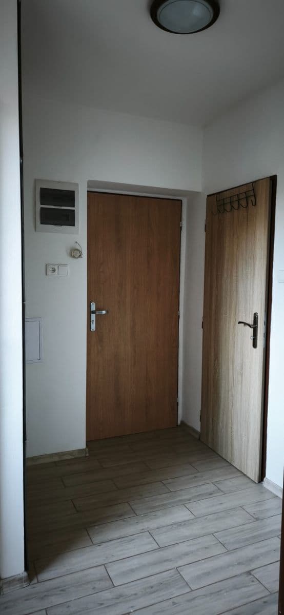 Predaj bytu 1-izbový 38 m², Spojených národů, Dvůr Králové nad Labem, Královéhradecký kraj Predaj bytu 1-izbový 38 m², Spojených národů, Dvůr Králové nad Labem, Královéhradecký kraj