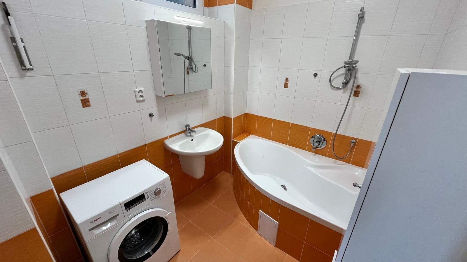 Prenájom bytu 1-izbový 46 m², Xaveriova, Praha, Praha Prenájom bytu 1-izbový 46 m², Xaveriova, Praha, Praha