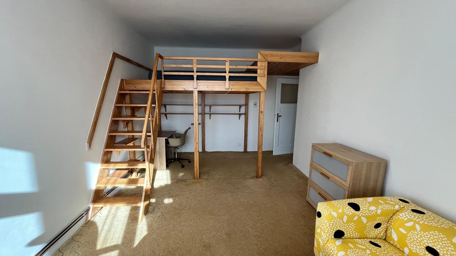 Prenájom bytu 1-izbový 46 m², Xaveriova, Praha, Praha Prenájom bytu 1-izbový 46 m², Xaveriova, Praha, Praha