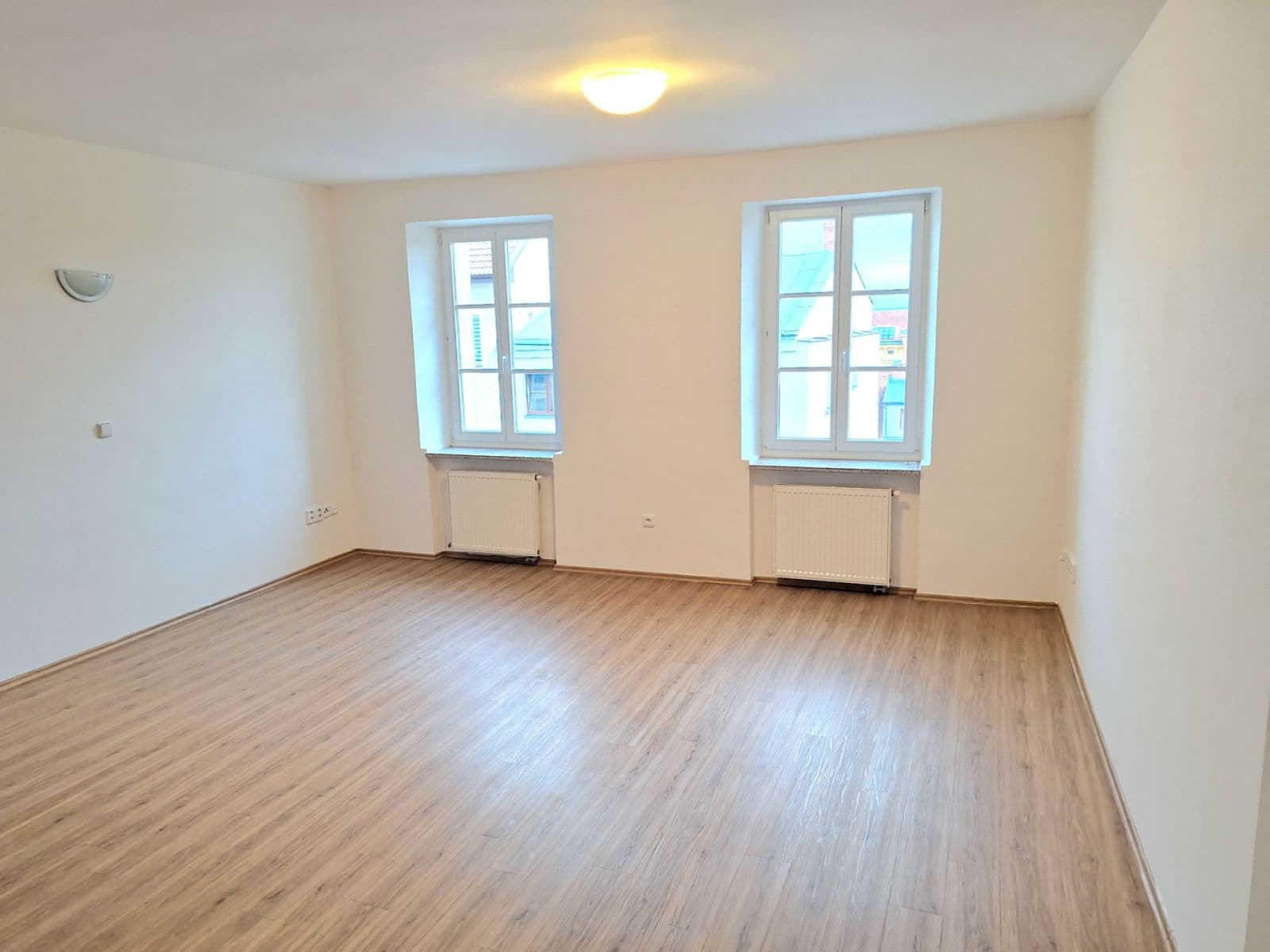 Prenájom bytu 2-izbový 75 m², Malé náměstí, Hradec Králové, Královéhradecký kraj Prenájom bytu 2-izbový 75 m², Malé náměstí, Hradec Králové, Královéhradecký kraj