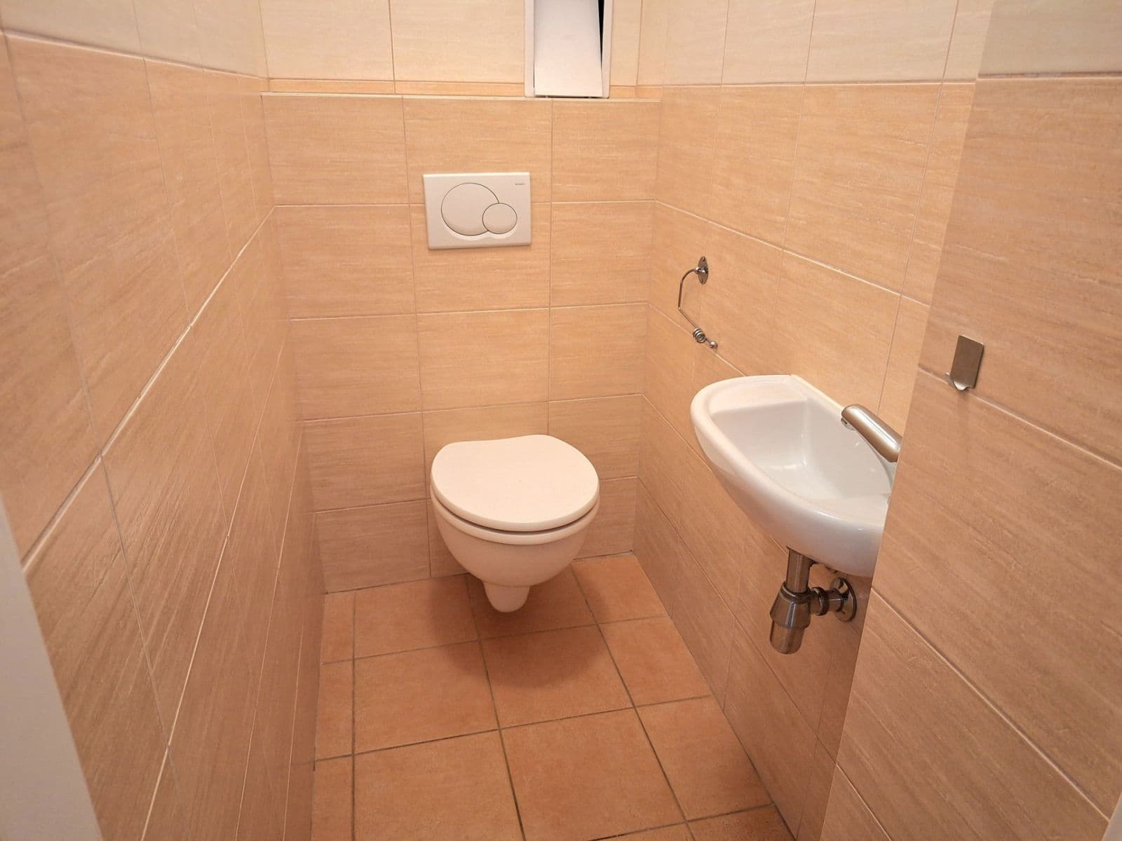 Prenájom bytu 2-izbový 75 m², Malé náměstí, Hradec Králové, Královéhradecký kraj Prenájom bytu 2-izbový 75 m², Malé náměstí, Hradec Králové, Královéhradecký kraj