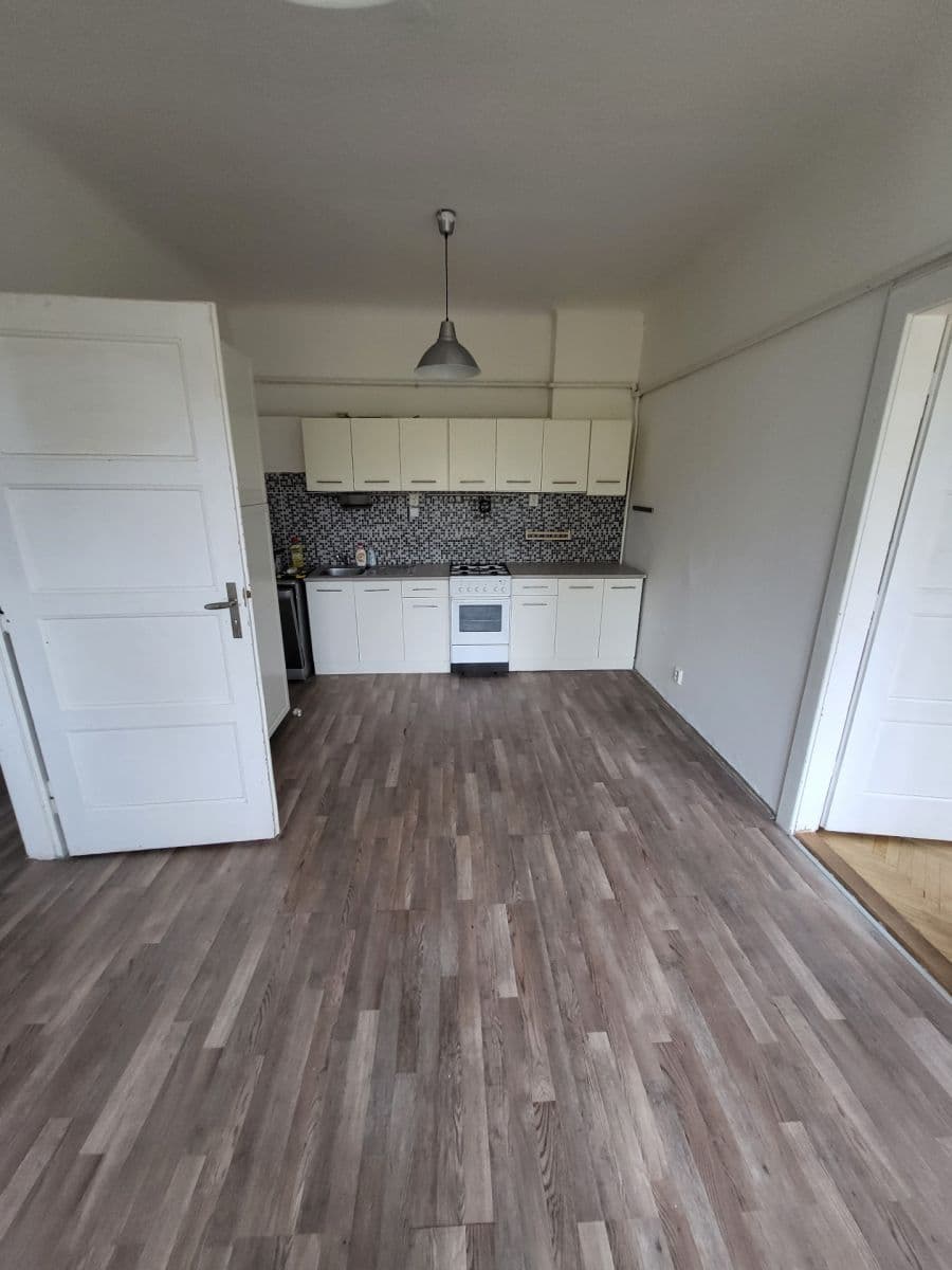 Prenájom bytu 2-izbový 48 m², Lucemburská, Praha, Praha Prenájom bytu 2-izbový 48 m², Lucemburská, Praha, Praha