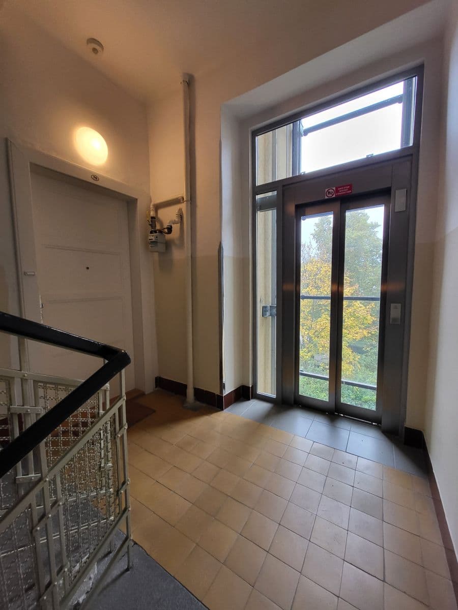 Prenájom bytu 2-izbový 48 m², Lucemburská, Praha, Praha Prenájom bytu 2-izbový 48 m², Lucemburská, Praha, Praha