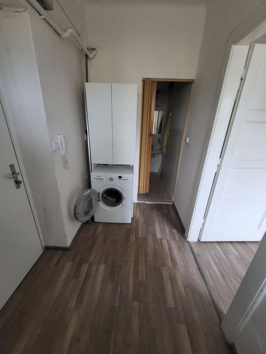 Prenájom bytu 2-izbový 48 m², Lucemburská, Praha, Praha Prenájom bytu 2-izbový 48 m², Lucemburská, Praha, Praha