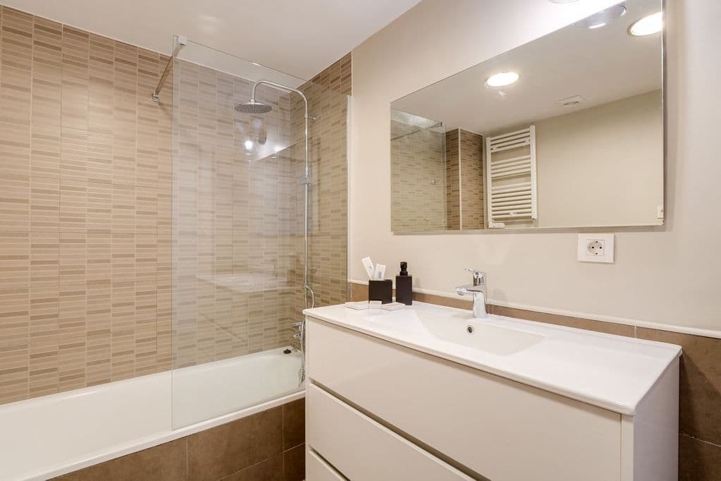 Prenájom bytu 2-izbový 73 m², Ovenecká, Praha, Praha Prenájom bytu 2-izbový 73 m², Ovenecká, Praha, Praha