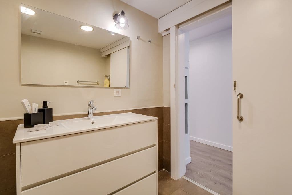 Prenájom bytu 2-izbový 73 m², Ovenecká, Praha, Praha Prenájom bytu 2-izbový 73 m², Ovenecká, Praha, Praha