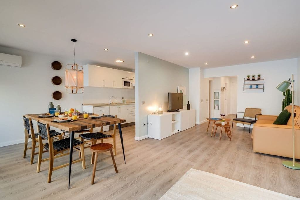 Prenájom bytu 2-izbový 73 m², Ovenecká, Praha, Praha Prenájom bytu 2-izbový 73 m², Ovenecká, Praha, Praha