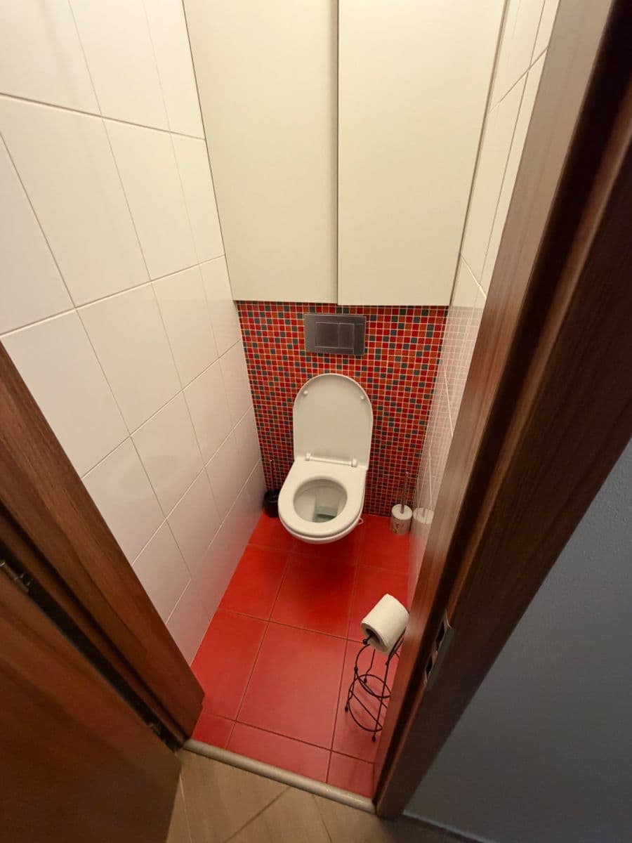 Prenájom bytu 2-izbový 55 m², Podolská, Praha, Praha Prenájom bytu 2-izbový 55 m², Podolská, Praha, Praha