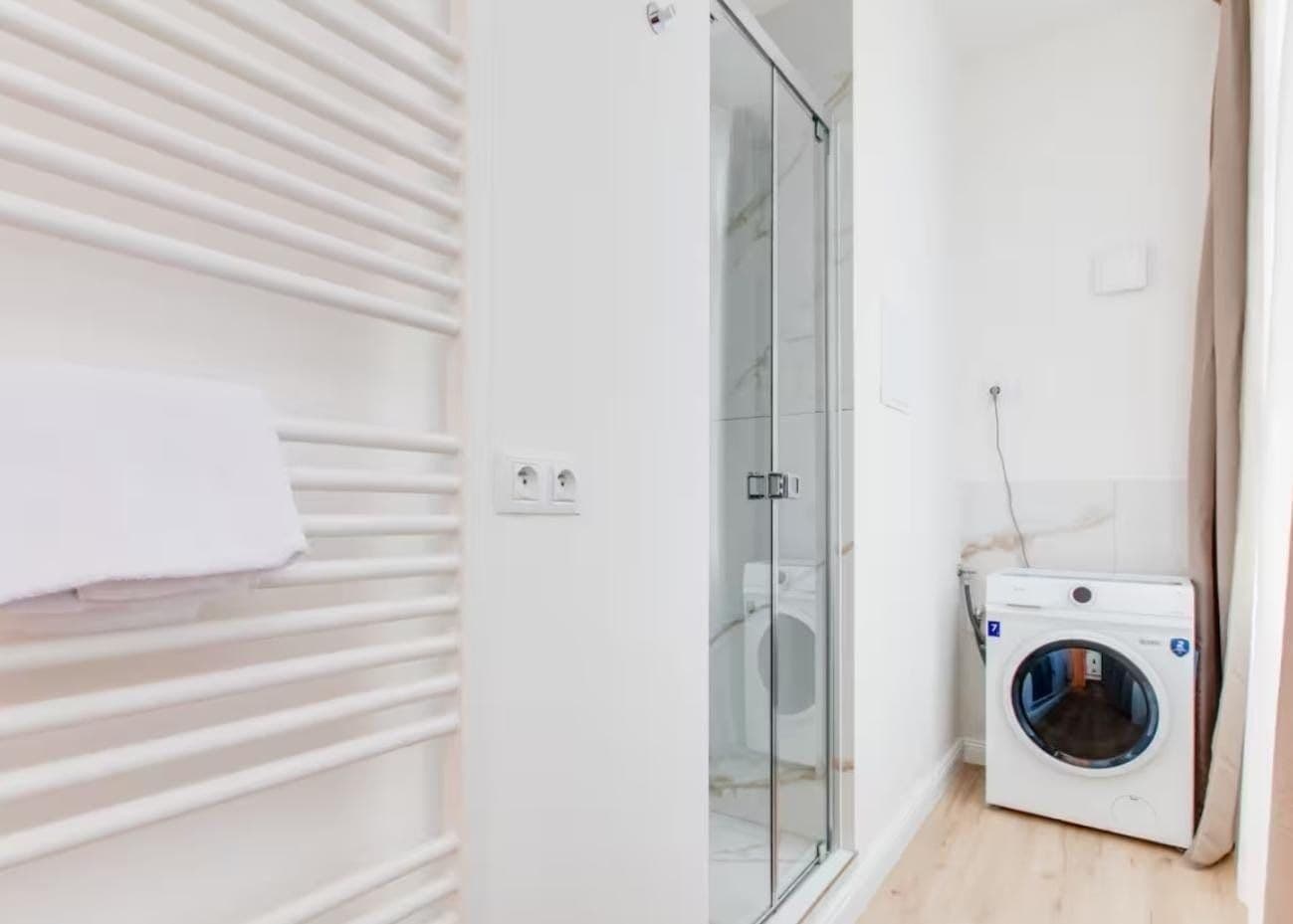Prenájom bytu 110 m², Štěpánská, Praha, Praha Prenájom bytu 110 m², Štěpánská, Praha, Praha