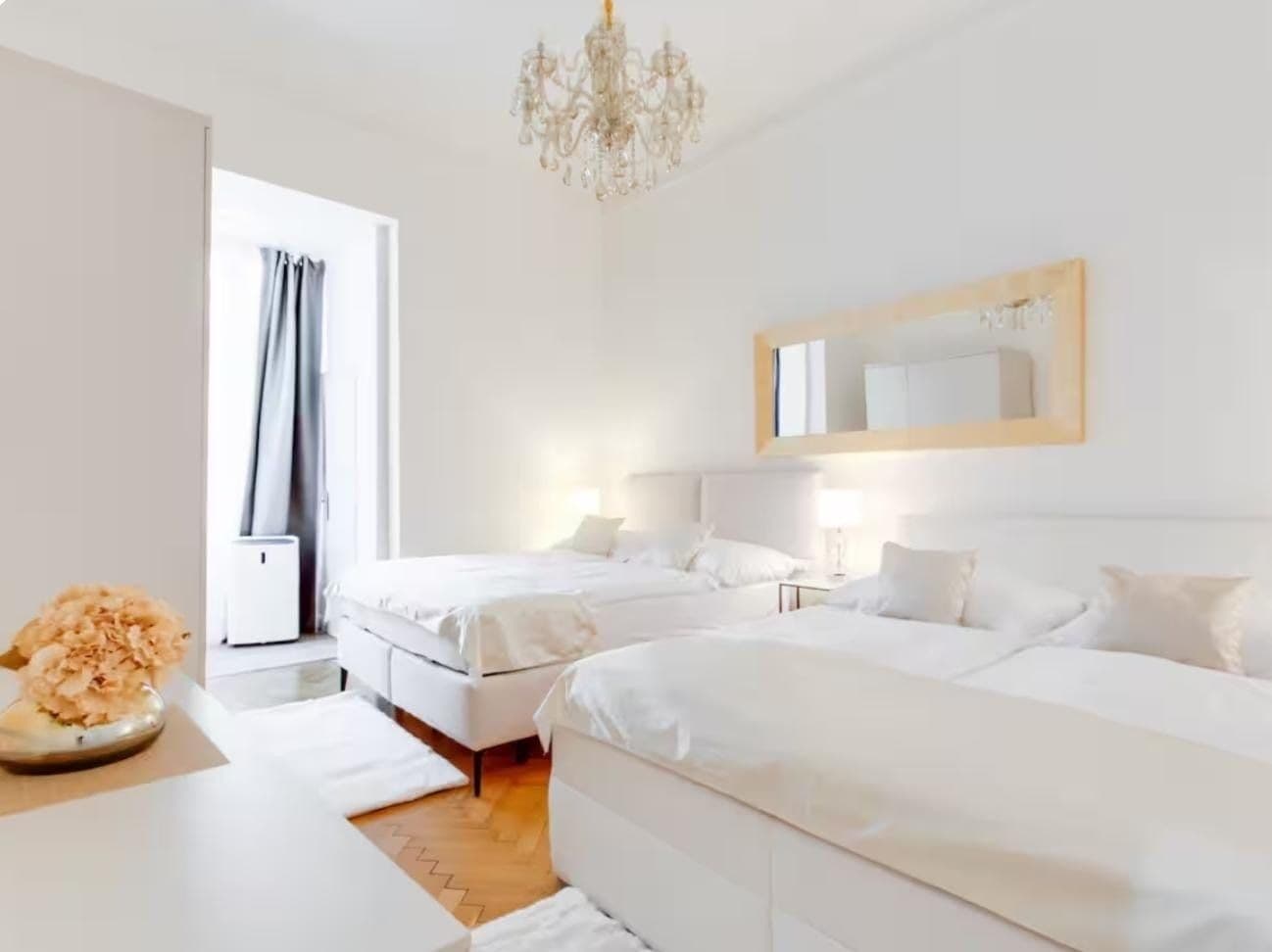 Prenájom bytu 110 m², Štěpánská, Praha, Praha Prenájom bytu 110 m², Štěpánská, Praha, Praha