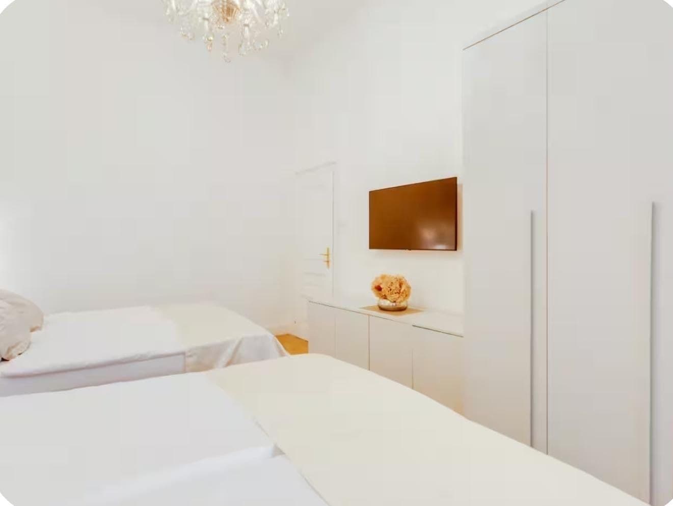 Prenájom bytu 110 m², Štěpánská, Praha, Praha Prenájom bytu 110 m², Štěpánská, Praha, Praha