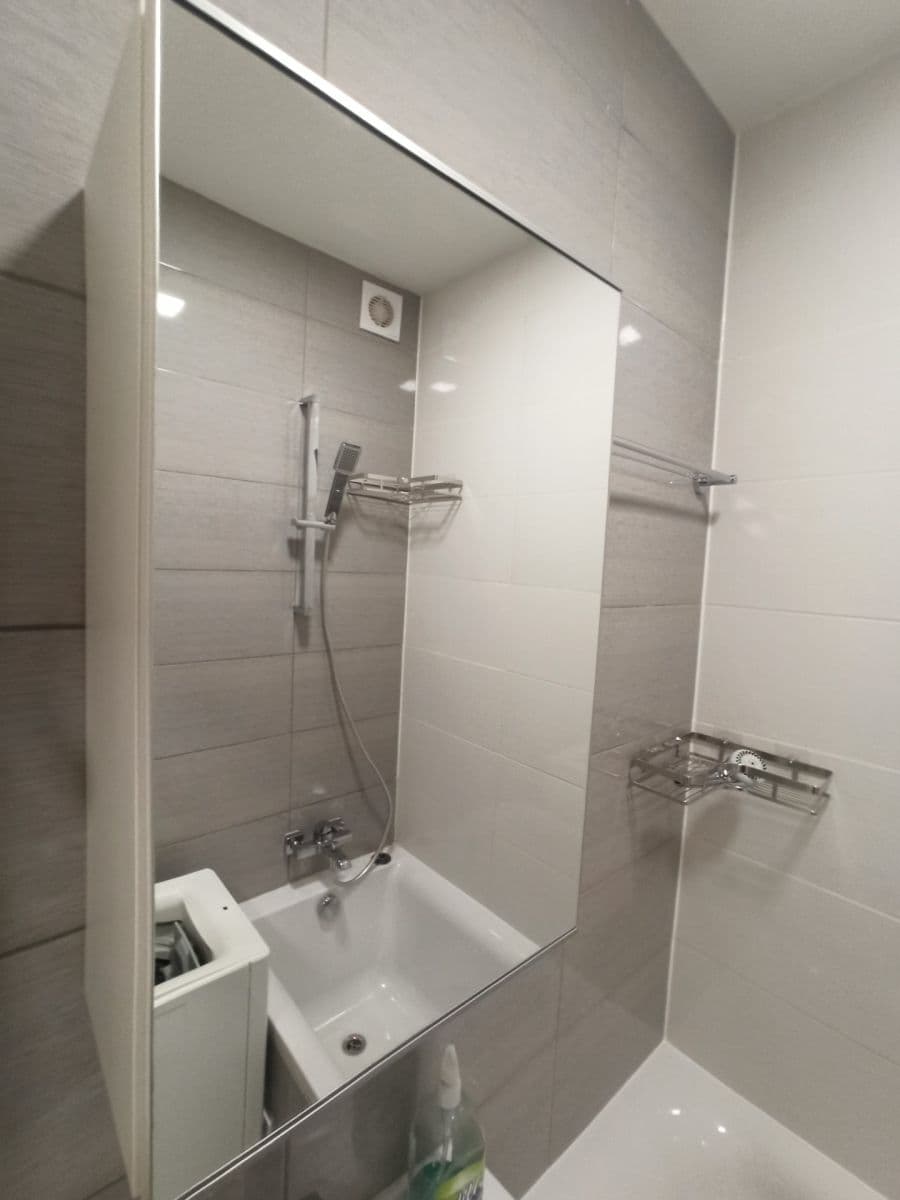 Prenájom bytu 2-izbový 56 m², Tlapákova, Ostrava, Moravskoslezský kraj Prenájom bytu 2-izbový 56 m², Tlapákova, Ostrava, Moravskoslezský kraj