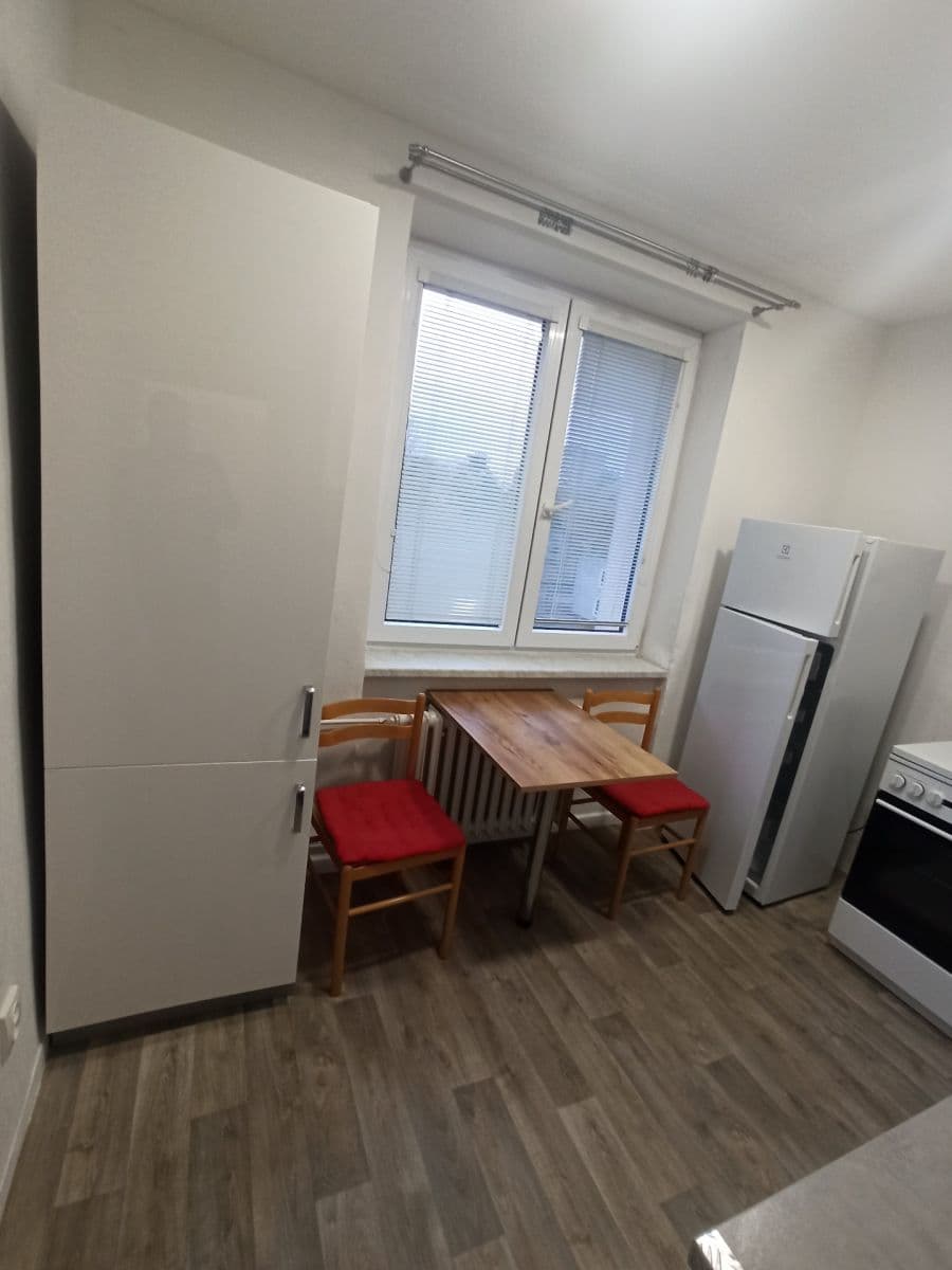 Prenájom bytu 2-izbový 56 m², Tlapákova, Ostrava, Moravskoslezský kraj Prenájom bytu 2-izbový 56 m², Tlapákova, Ostrava, Moravskoslezský kraj