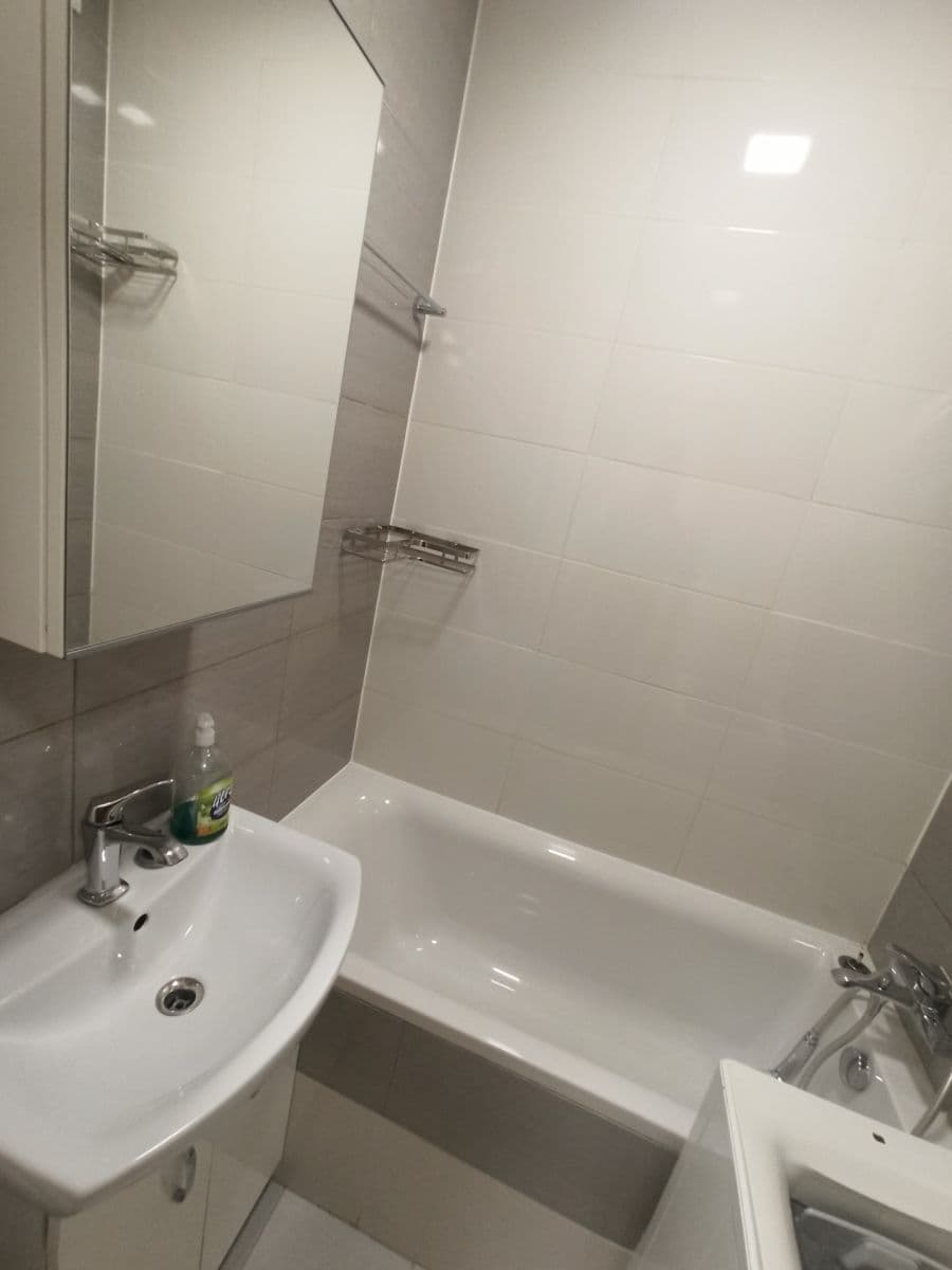 Prenájom bytu 2-izbový 56 m², Tlapákova, Ostrava, Moravskoslezský kraj Prenájom bytu 2-izbový 56 m², Tlapákova, Ostrava, Moravskoslezský kraj
