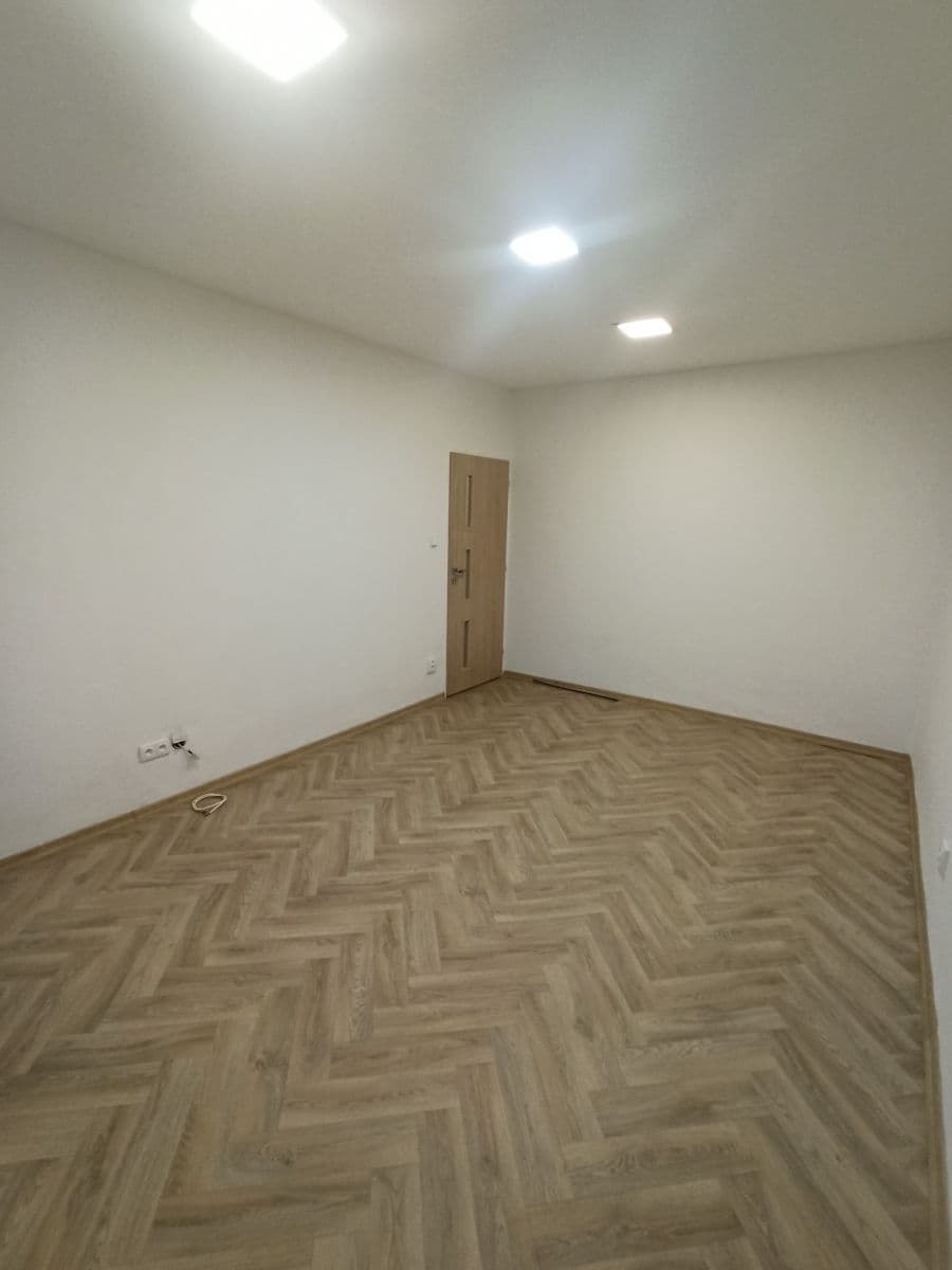 Prenájom bytu 2-izbový 56 m², Tlapákova, Ostrava, Moravskoslezský kraj Prenájom bytu 2-izbový 56 m², Tlapákova, Ostrava, Moravskoslezský kraj