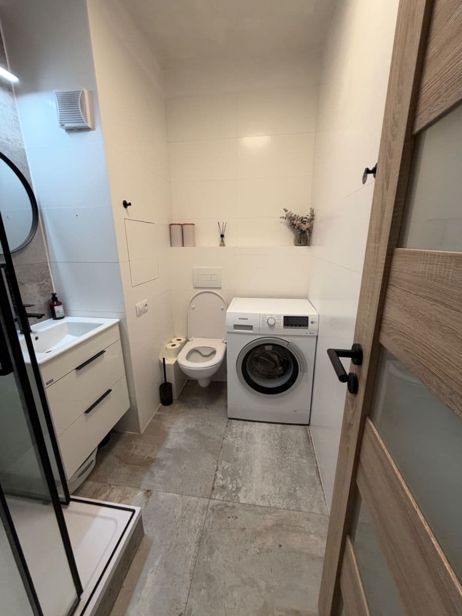 Prenájom bytu 2-izbový 40 m², Sokolovská, Plzeň, Plzeňský kraj Prenájom bytu 2-izbový 40 m², Sokolovská, Plzeň, Plzeňský kraj