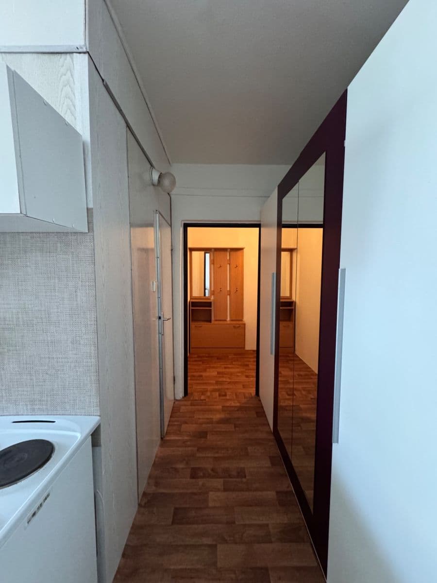 Prenájom bytu 2-izbový 44 m², Míru, Kaplice, Jihočeský kraj Prenájom bytu 2-izbový 44 m², Míru, Kaplice, Jihočeský kraj