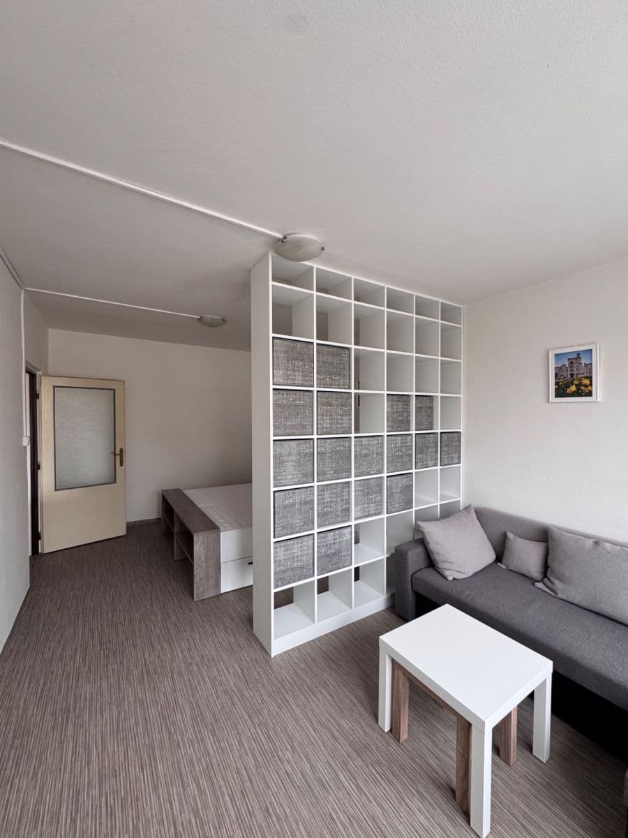 Prenájom bytu 2-izbový 44 m², Míru, Kaplice, Jihočeský kraj Prenájom bytu 2-izbový 44 m², Míru, Kaplice, Jihočeský kraj