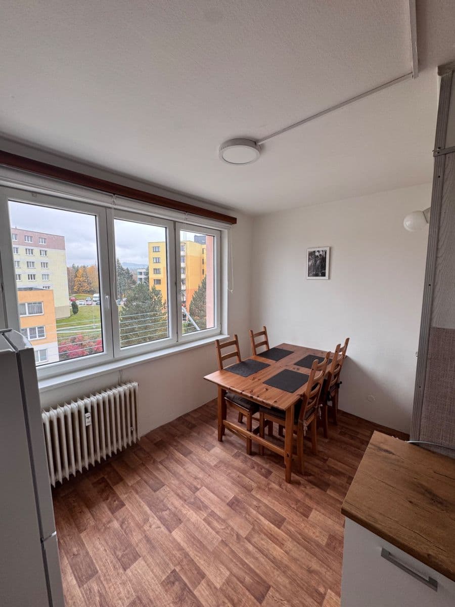 Prenájom bytu 2-izbový 44 m², Míru, Kaplice, Jihočeský kraj Prenájom bytu 2-izbový 44 m², Míru, Kaplice, Jihočeský kraj