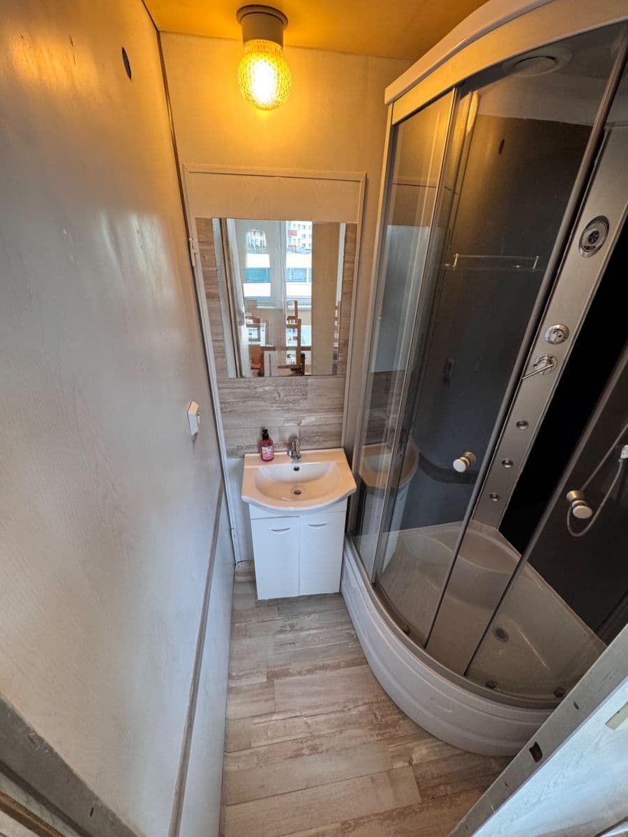Prenájom bytu 2-izbový 44 m², Míru, Kaplice, Jihočeský kraj Prenájom bytu 2-izbový 44 m², Míru, Kaplice, Jihočeský kraj