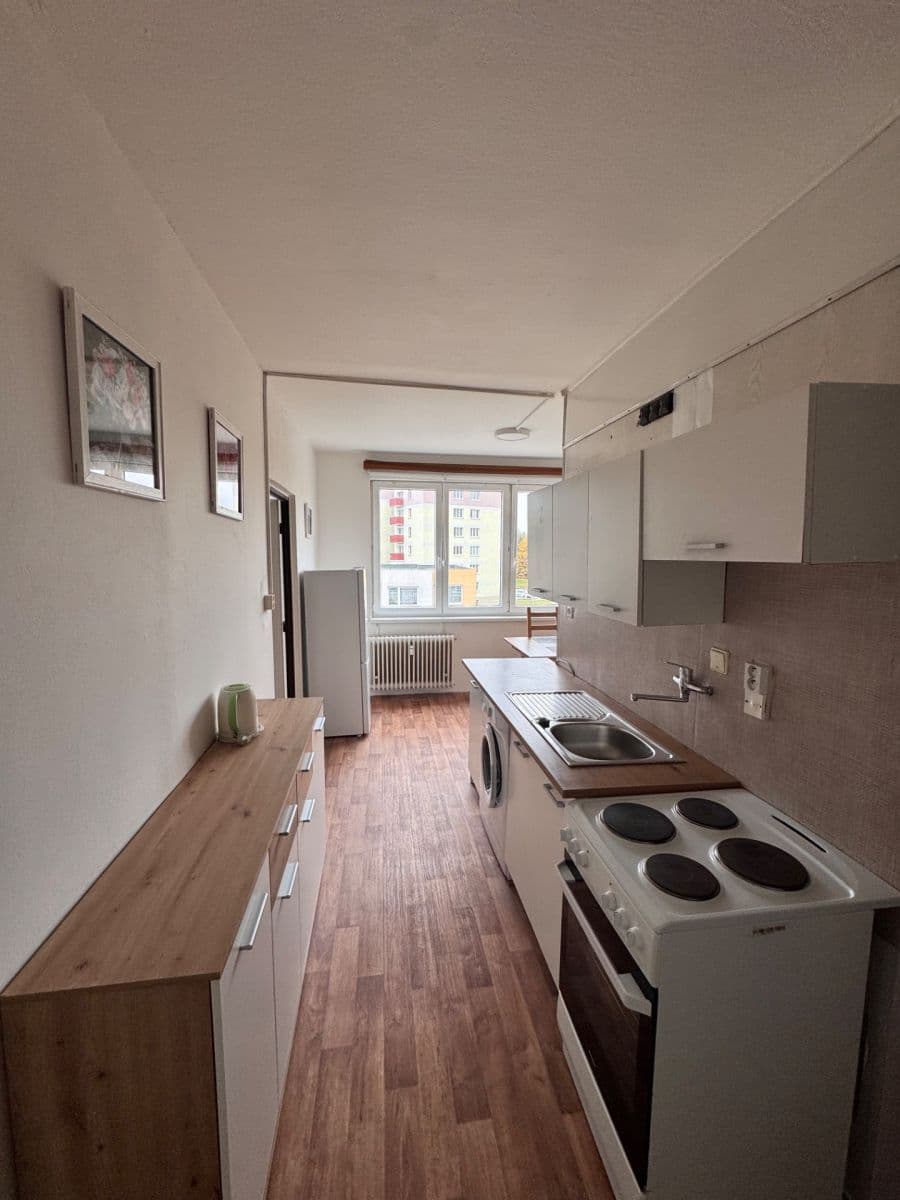 Prenájom bytu 2-izbový 44 m², Míru, Kaplice, Jihočeský kraj Prenájom bytu 2-izbový 44 m², Míru, Kaplice, Jihočeský kraj