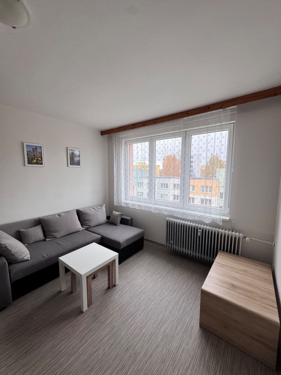 Prenájom bytu 2-izbový 44 m², Míru, Kaplice, Jihočeský kraj Prenájom bytu 2-izbový 44 m², Míru, Kaplice, Jihočeský kraj