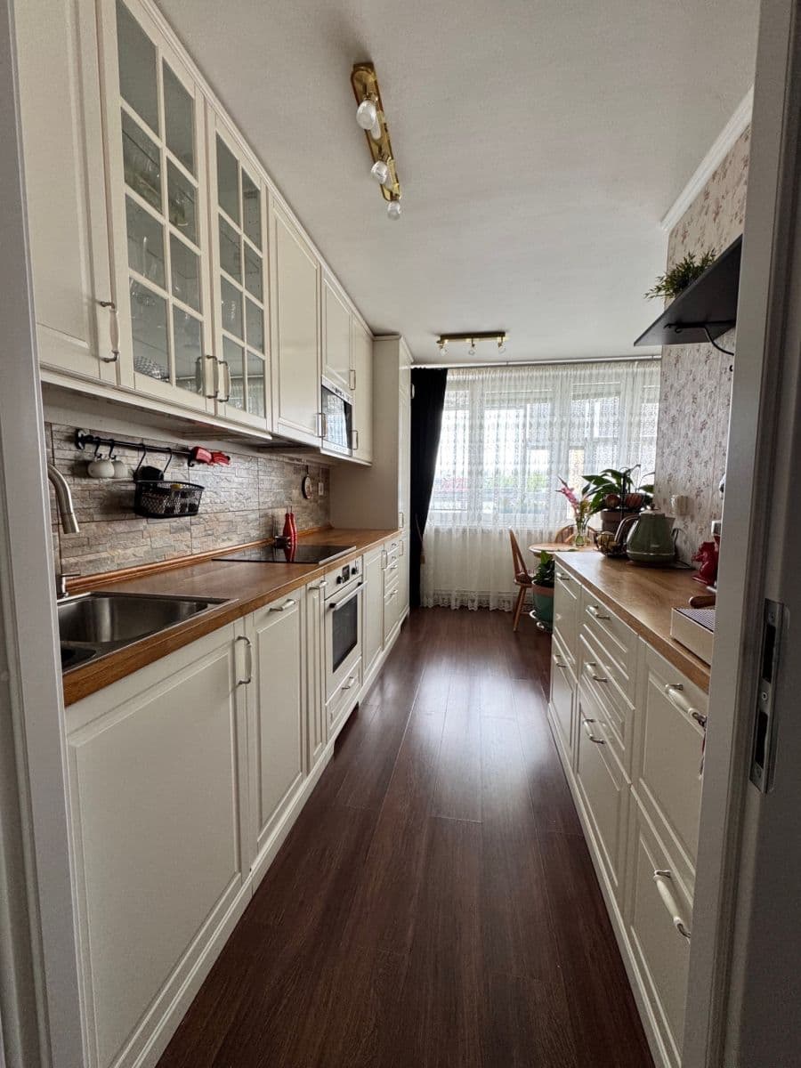 Predaj bytu 3-izbový 84 m², K Zahrádkám, Praha, Praha Predaj bytu 3-izbový 84 m², K Zahrádkám, Praha, Praha