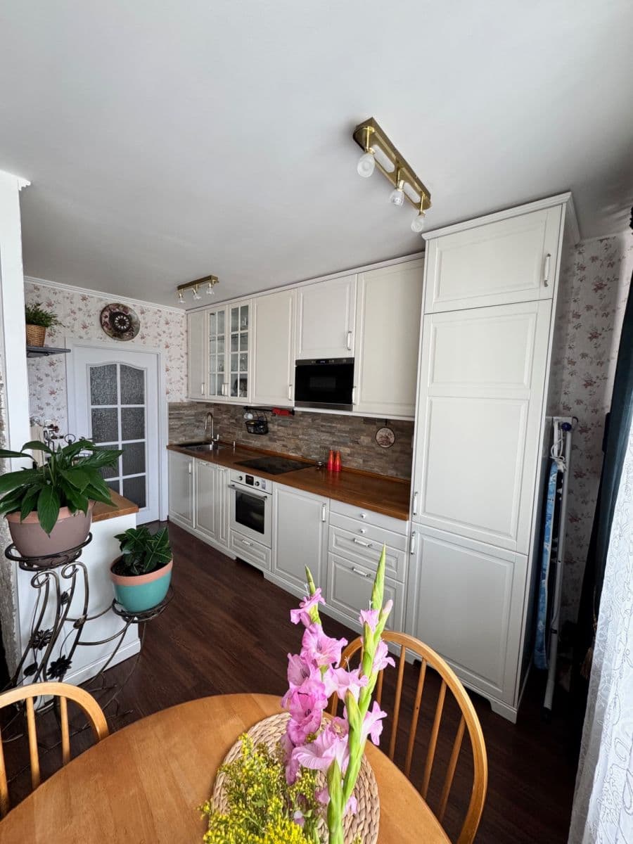 Predaj bytu 3-izbový 84 m², K Zahrádkám, Praha, Praha Predaj bytu 3-izbový 84 m², K Zahrádkám, Praha, Praha